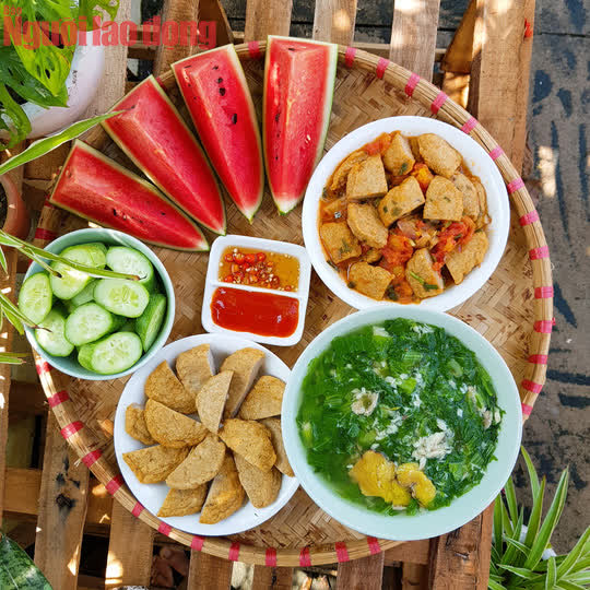 Bí quyết nấu mâm cơm chưa đến 100.000 đồng nhà 4 người ăn của cô giáo - Ảnh 5. Bí quyết nấu mâm cơm chưa đến 100.000 đồng nhà 4 người ăn của cô giáo - Ảnh 5.