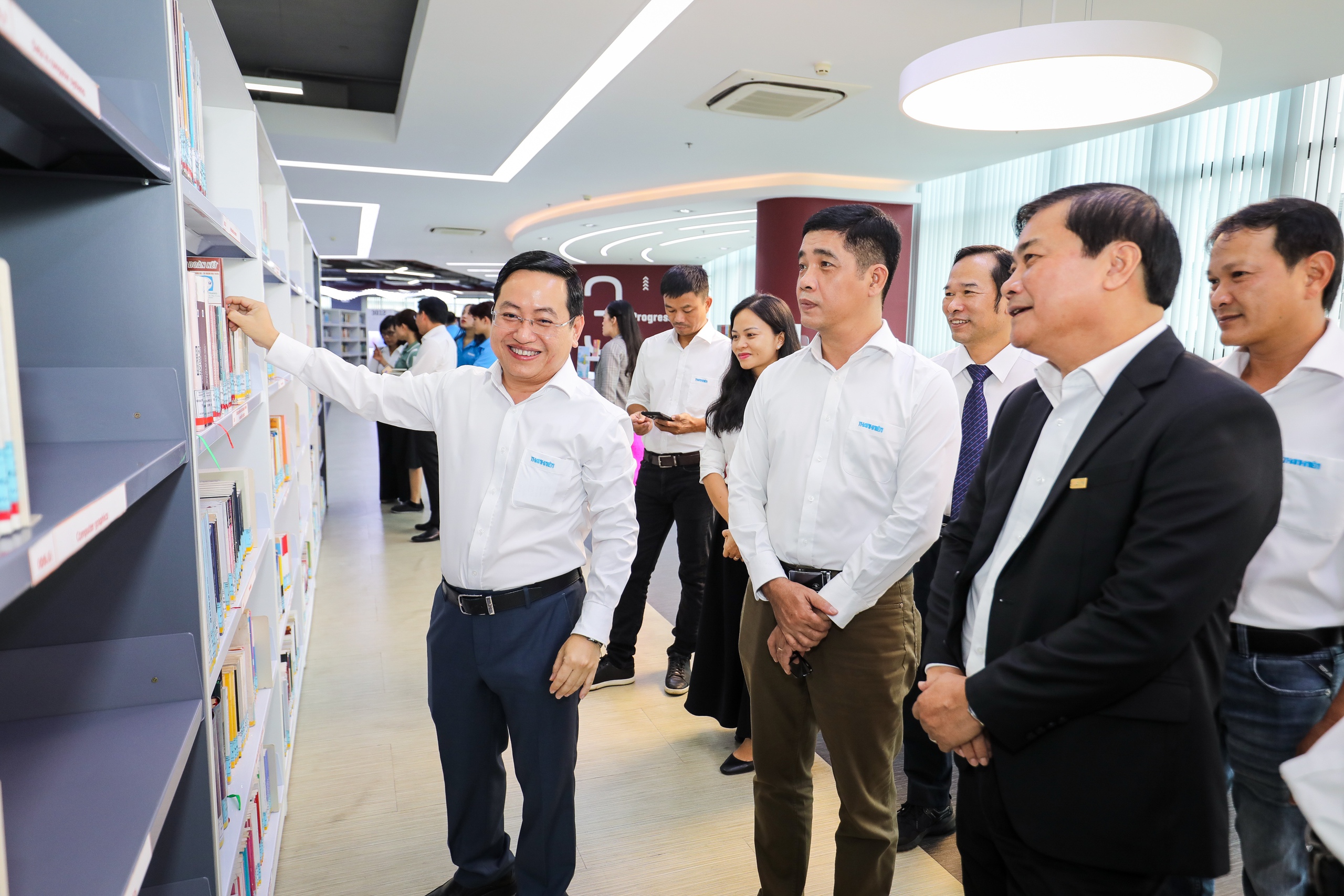 Báo Thanh Niên ký kết hợp tác với Trường ĐH Tôn Đức Thắng- Ảnh 5. Báo Thanh Niên ký kết hợp tác với Trường ĐH Tôn Đức Thắng- Ảnh 5.