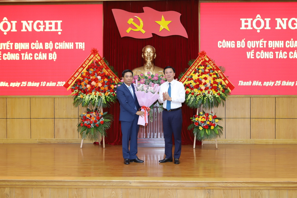 Tân Bí thư Tỉnh ủy Thanh Hóa là ai?- Ảnh 2. Tân Bí thư Tỉnh ủy Thanh Hóa là ai?- Ảnh 2.