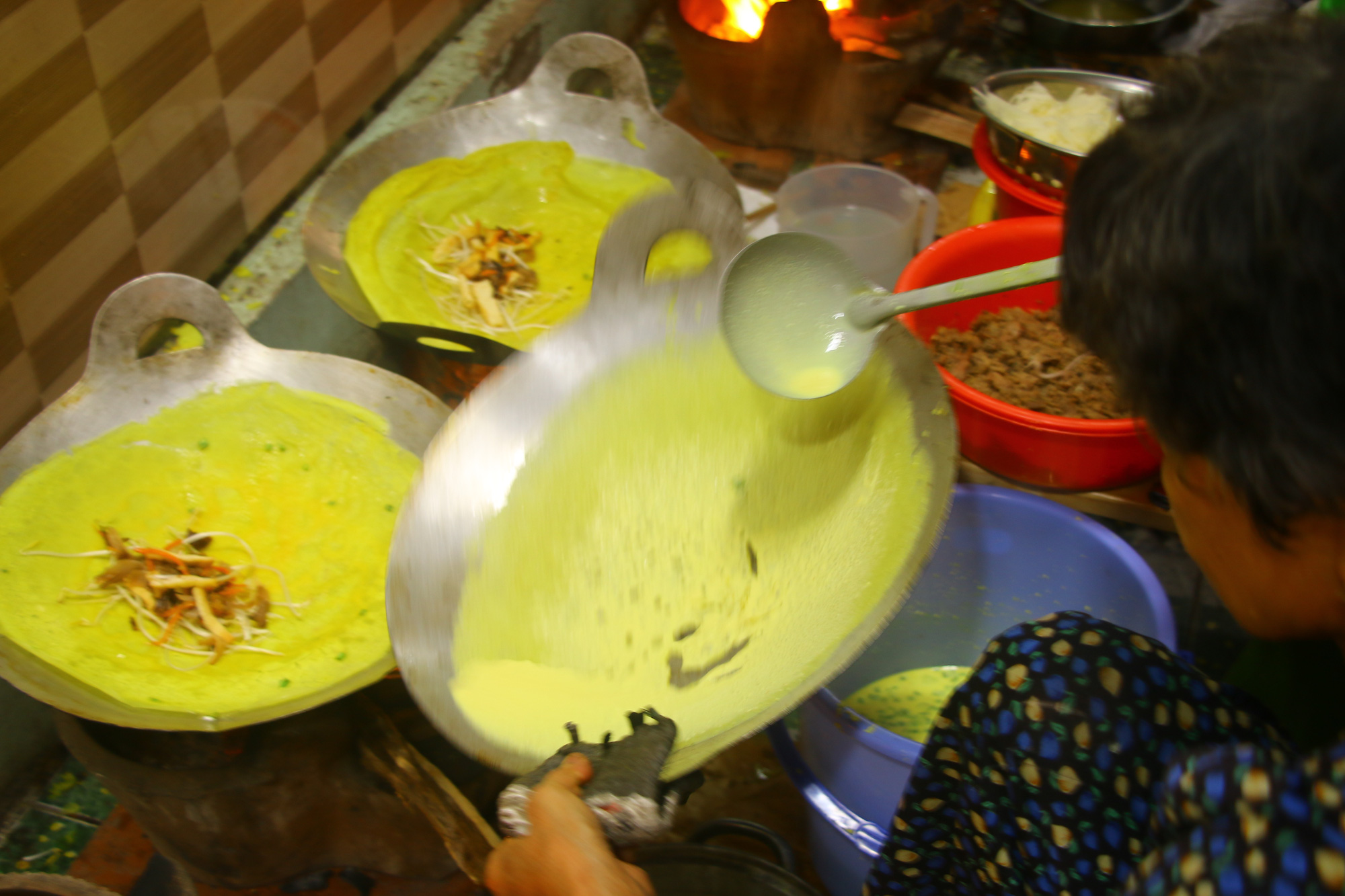 Làng bánh xèo Cao Lãnh nhộn nhịp ngày Tết Đoan ngọ - Ảnh 9. Làng bánh xèo Cao Lãnh nhộn nhịp ngày Tết Đoan ngọ - Ảnh 9.
