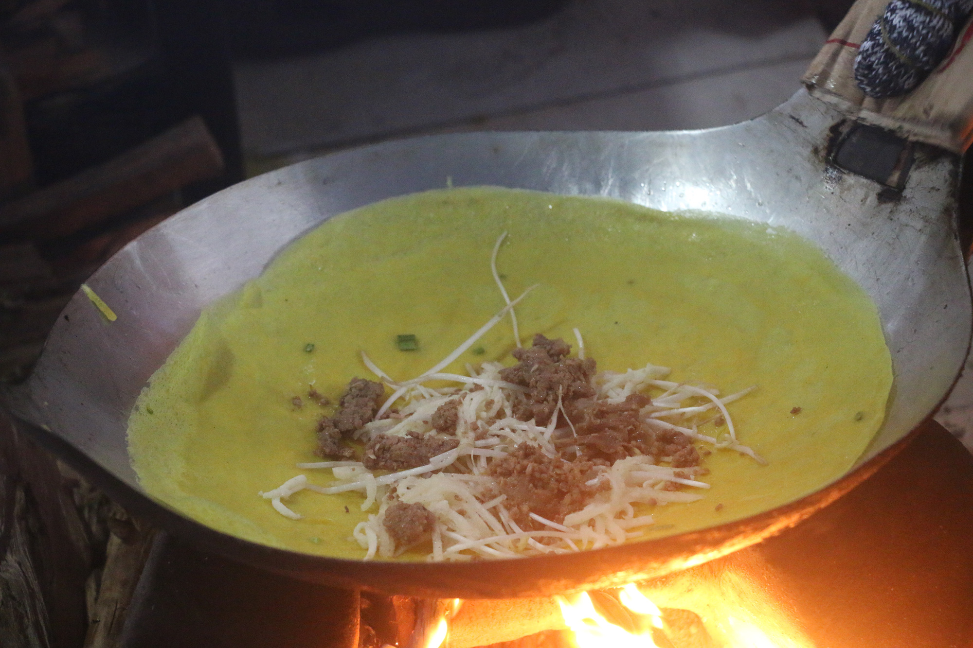 Làng bánh xèo Cao Lãnh nhộn nhịp ngày Tết Đoan ngọ - Ảnh 12. Làng bánh xèo Cao Lãnh nhộn nhịp ngày Tết Đoan ngọ - Ảnh 12.