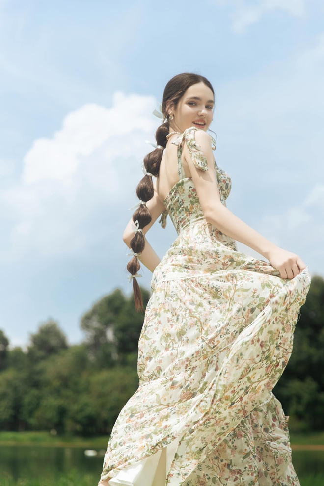 Kiểu họa tiết dễ mặc, dễ đẹp bậc nhất mùa thu là đây- Ảnh 4. Kiểu họa tiết dễ mặc, dễ đẹp bậc nhất mùa thu là đây- Ảnh 4.