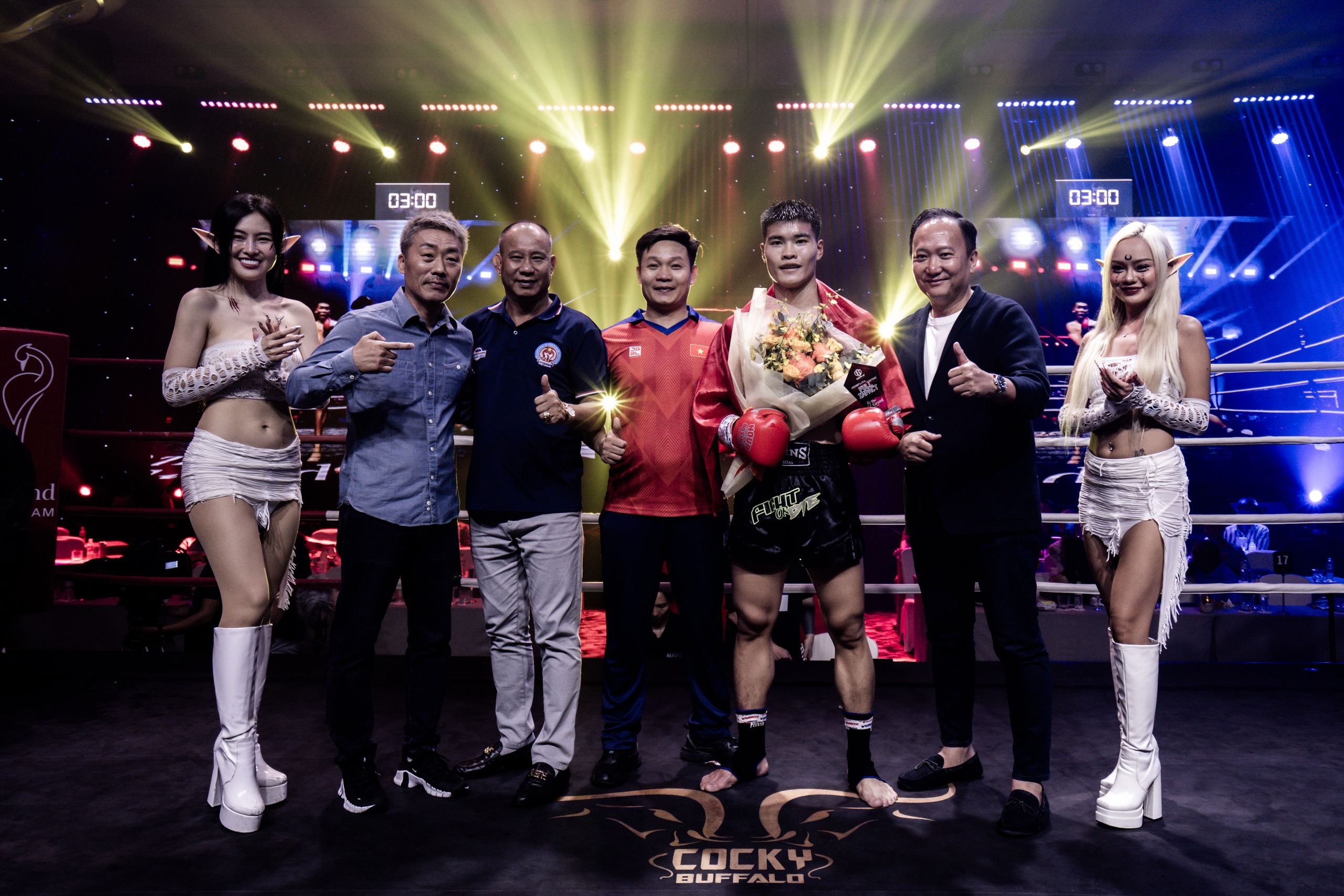 Quét trụ cực hay, võ sĩ Việt Nam hạ knock-out mãn nhãn võ sĩ Đài Loan- Ảnh 3. Quét trụ cực hay, võ sĩ Việt Nam hạ knock-out mãn nhãn võ sĩ Đài Loan- Ảnh 3.