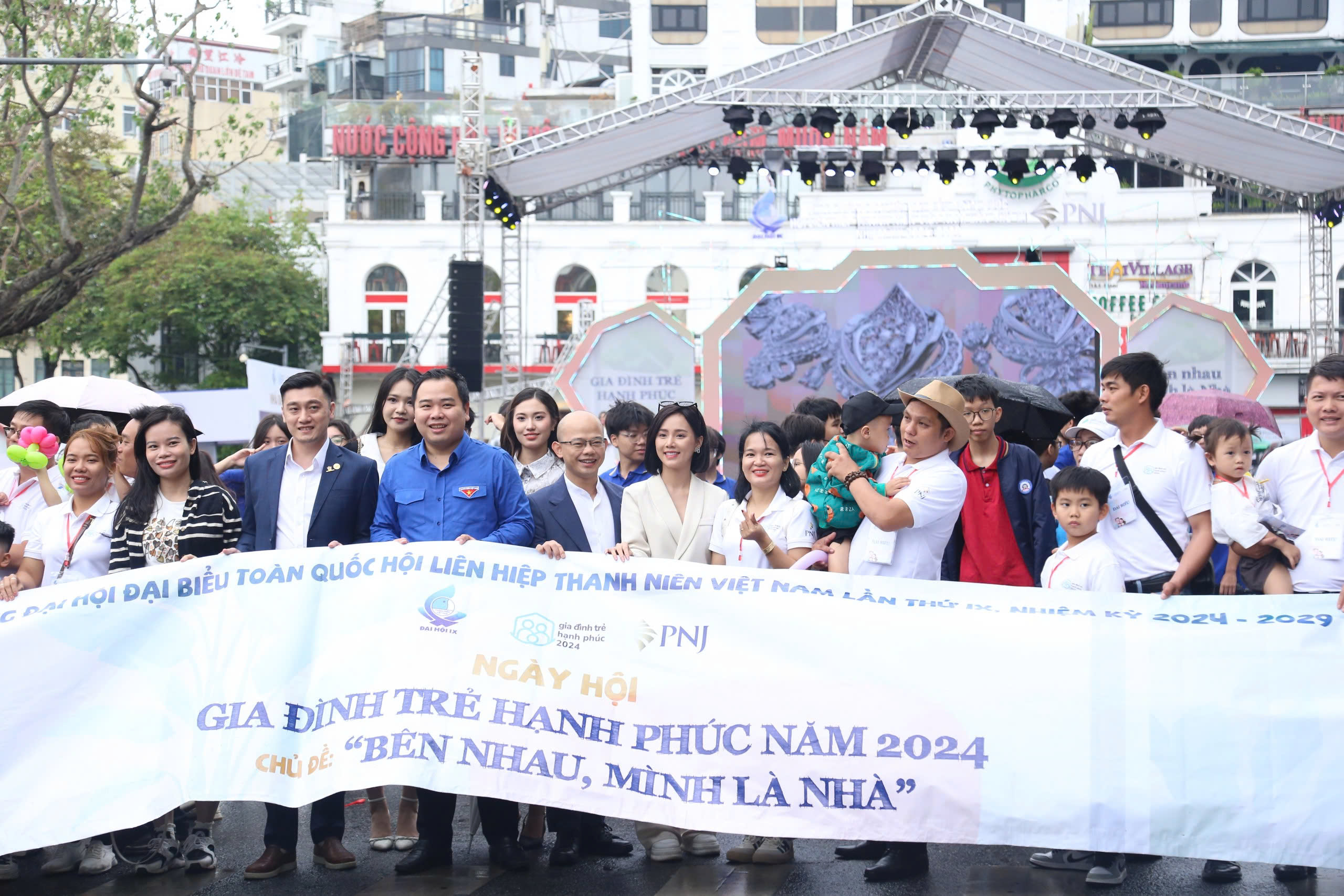 Sôi nổi hoạt động gắn kết gia đình tại Ngày hội Gia đình trẻ hạnh phúc 2024- Ảnh 2. Sôi nổi hoạt động gắn kết gia đình tại Ngày hội Gia đình trẻ hạnh phúc 2024- Ảnh 2.