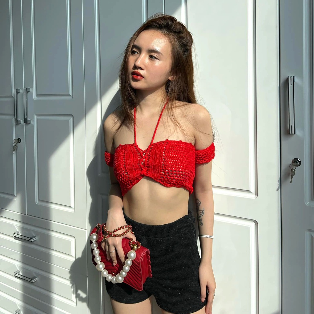 Con gái nữ hoàng wushu Thúy Hiền gây chú ý với vẻ xinh đẹp, gợi cảm - 6 Con gái nữ hoàng wushu Thúy Hiền gây chú ý với vẻ xinh đẹp, gợi cảm - 6