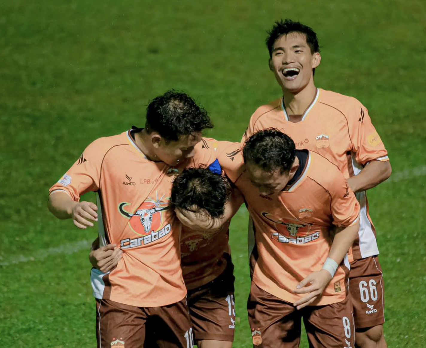 HAGL sẽ thế nào sau lệnh cấm chuyển nhượng của FIFA?
- Ảnh 2. HAGL sẽ thế nào sau lệnh cấm chuyển nhượng của FIFA?
- Ảnh 2.
