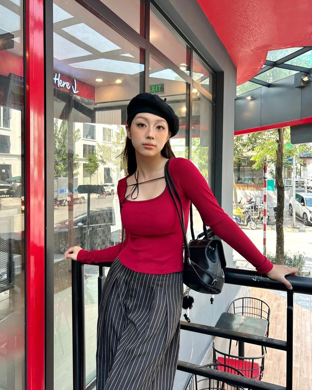Cơn sốt thời trang không bao giờ hạ nhiệt với cặp sắc màu đen - đỏ- Ảnh 5. Cơn sốt thời trang không bao giờ hạ nhiệt với cặp sắc màu đen - đỏ- Ảnh 5.
