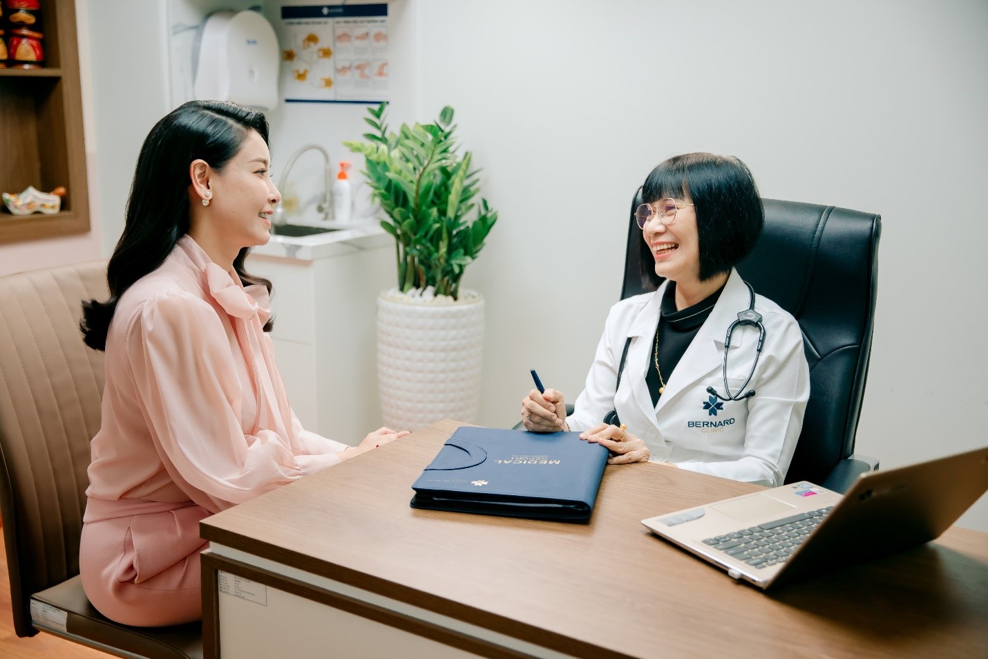 Phó chủ tịch Hiệp hội Ningen Dock Nhật Bản nói về khám sức khỏe tiêu chuẩn Nhật- Ảnh 2. Phó chủ tịch Hiệp hội Ningen Dock Nhật Bản nói về khám sức khỏe tiêu chuẩn Nhật- Ảnh 2.