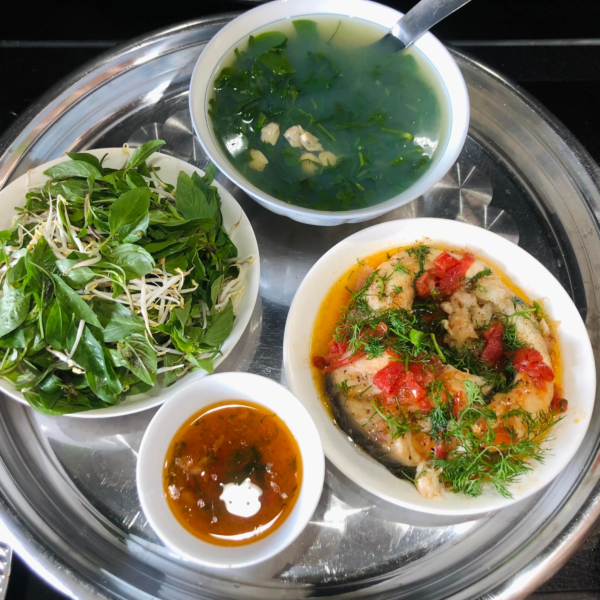 Món ăn quen thuộc ở Việt Nam mà nhiều khách nước ngoài mang xô, chậu tới mua mang về- Ảnh 8. Món ăn quen thuộc ở Việt Nam mà nhiều khách nước ngoài mang xô, chậu tới mua mang về- Ảnh 8.