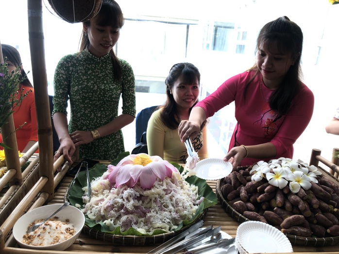Ngon mắt, đã thèm với hàng chục món ngon của miền Đông Nam Bộ - Ảnh 3. Ngon mắt, đã thèm với hàng chục món ngon của miền Đông Nam Bộ - Ảnh 3.