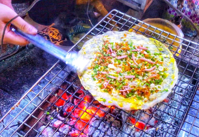 Ăn vặt xuyên đêm ở hồ Con Rùa - Ảnh 7. Ăn vặt xuyên đêm ở hồ Con Rùa - Ảnh 7.