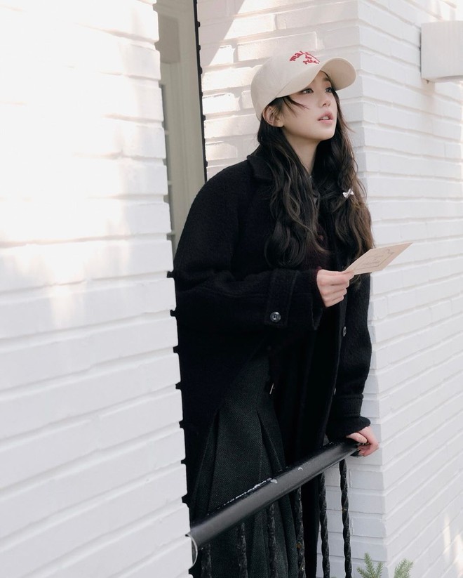 Fan mê mệt với kiểu áo len mùa lạnh của Jang Won Young- Ảnh 7. Fan mê mệt với kiểu áo len mùa lạnh của Jang Won Young- Ảnh 7.