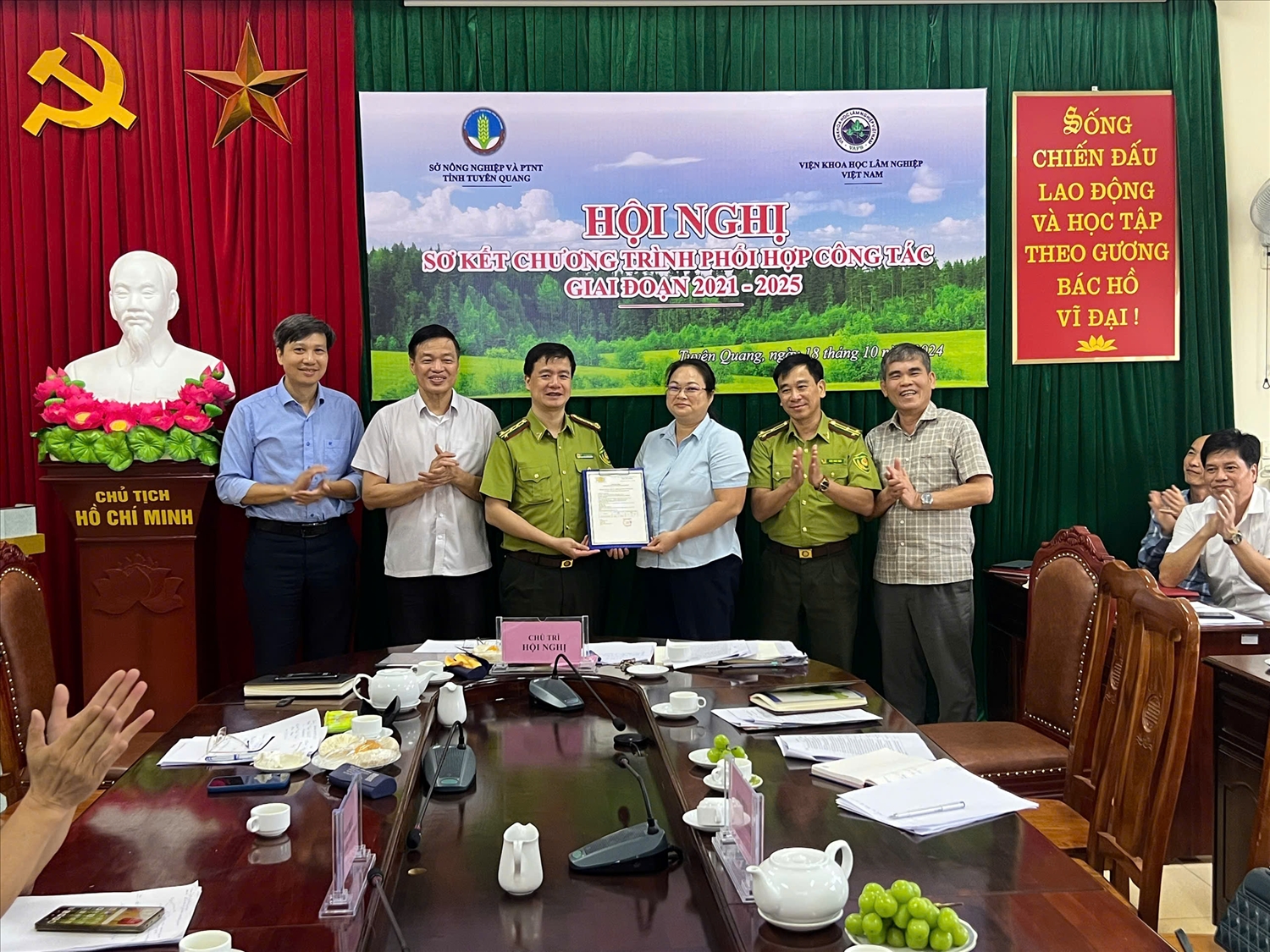 Công ty TNHH Lâm nghiệp Yên Sơn được trao chứng nhận mã số vùng trồng rừng đầu tiên của Việt Nam Công ty TNHH Lâm nghiệp Yên Sơn được trao chứng nhận mã số vùng trồng rừng đầu tiên của Việt Nam