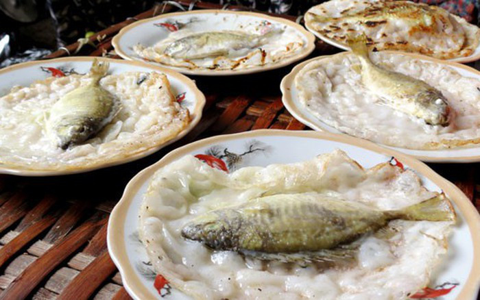 Mê đắm bánh khoái cá kình đầm Chuồn - Ảnh 2. Mê đắm bánh khoái cá kình đầm Chuồn - Ảnh 2.