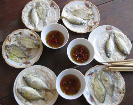 Mê đắm bánh khoái cá kình đầm Chuồn - Ảnh 5. Mê đắm bánh khoái cá kình đầm Chuồn - Ảnh 5.