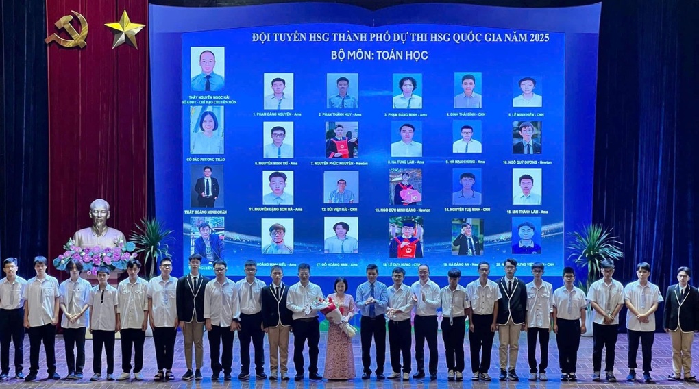 4 học sinh trường tư vào đội tuyển học sinh giỏi toán quốc gia của Hà Nội - 1 4 học sinh trường tư vào đội tuyển học sinh giỏi toán quốc gia của Hà Nội - 1
