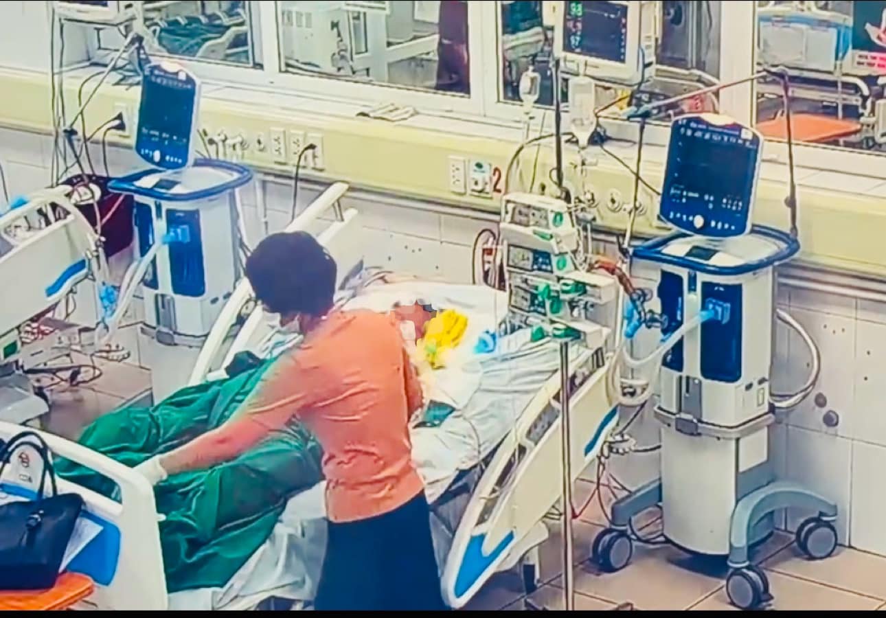 5 người trong một gia đình phải nhập viện do nhiễm loại khuẩn có trong nước lũ - Ảnh 1. 5 người trong một gia đình phải nhập viện do nhiễm loại khuẩn có trong nước lũ - Ảnh 1.