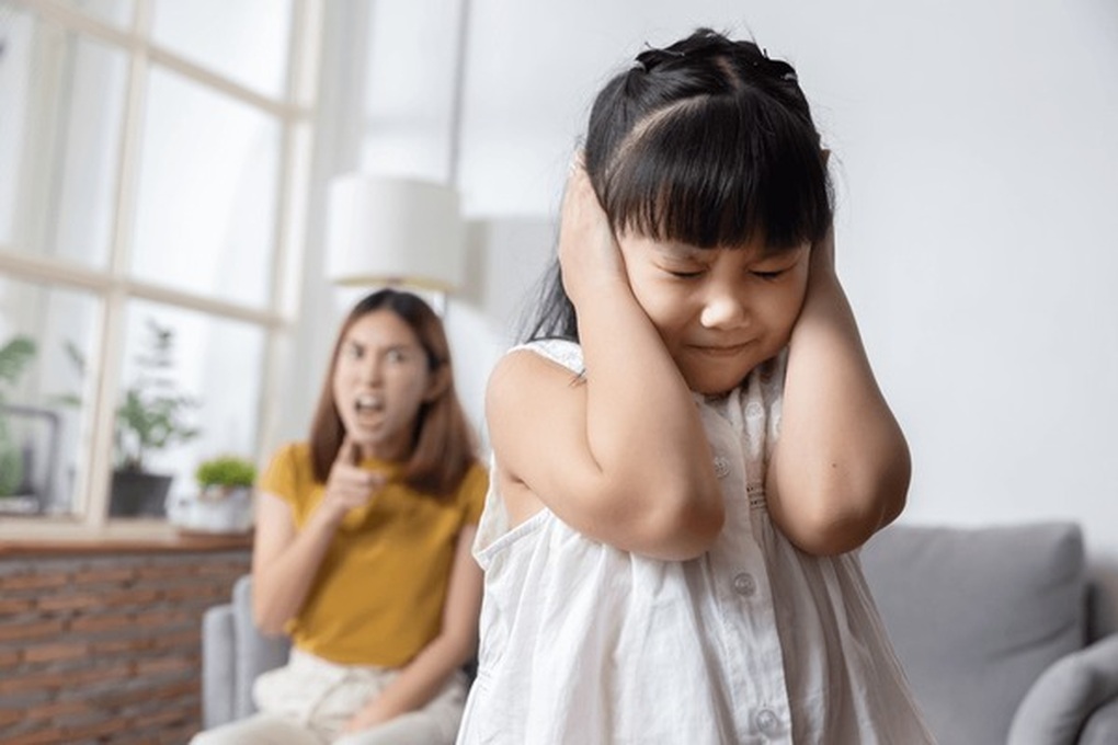 Bác sĩ tâm lý cũng hối hận vì từng quát mắng con - 1 Bác sĩ tâm lý cũng hối hận vì từng quát mắng con - 1