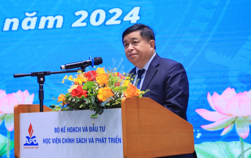 Bộ trưởng khuyên giảng viên không chỉ truyền thụ kiến thức - 1 Bộ trưởng khuyên giảng viên không chỉ truyền thụ kiến thức - 1