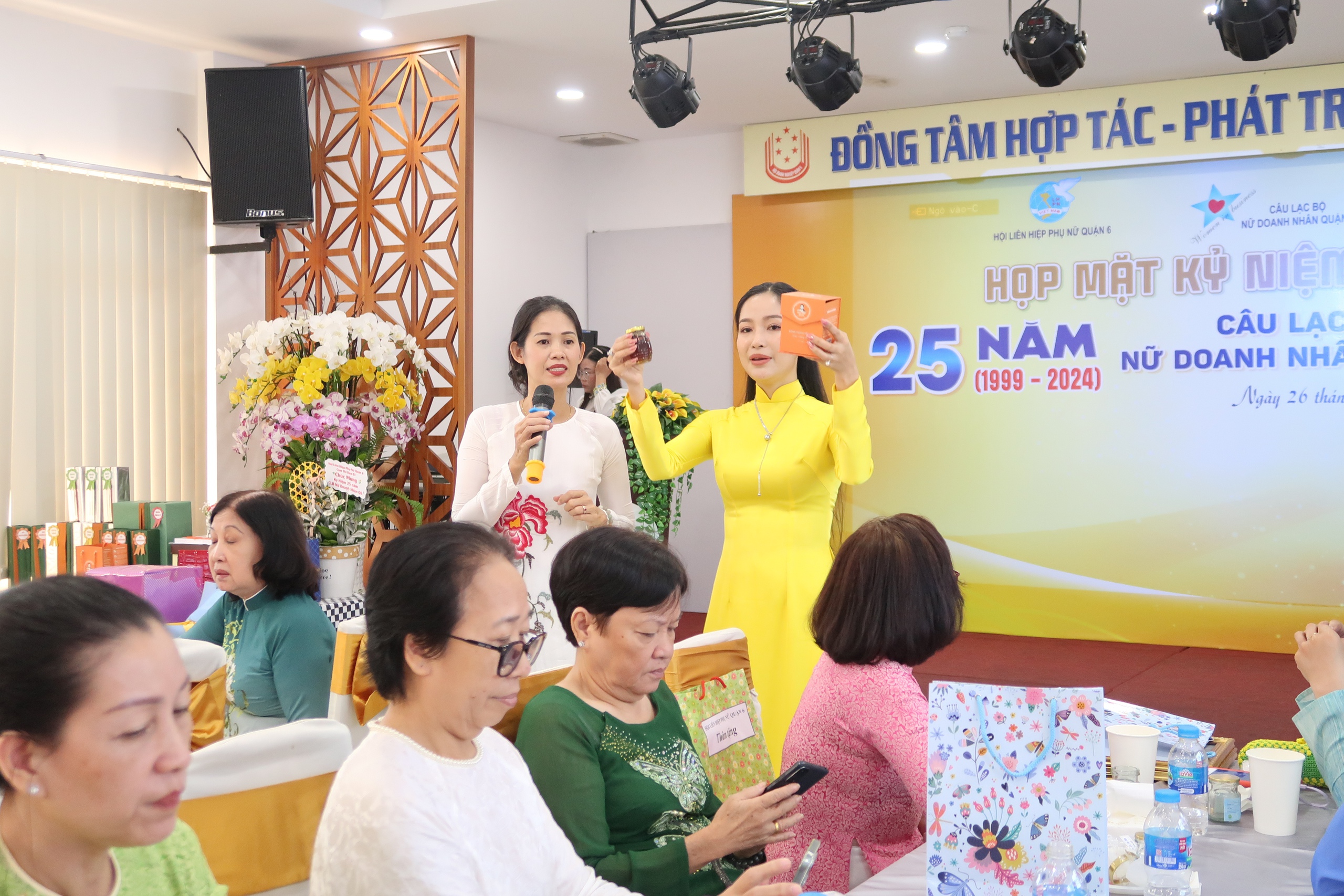 CLB Nữ Doanh nhân Quận 6 quan tâm chăm lo hoàn cảnh khó khăn- Ảnh 1. CLB Nữ Doanh nhân Quận 6 quan tâm chăm lo hoàn cảnh khó khăn- Ảnh 1.