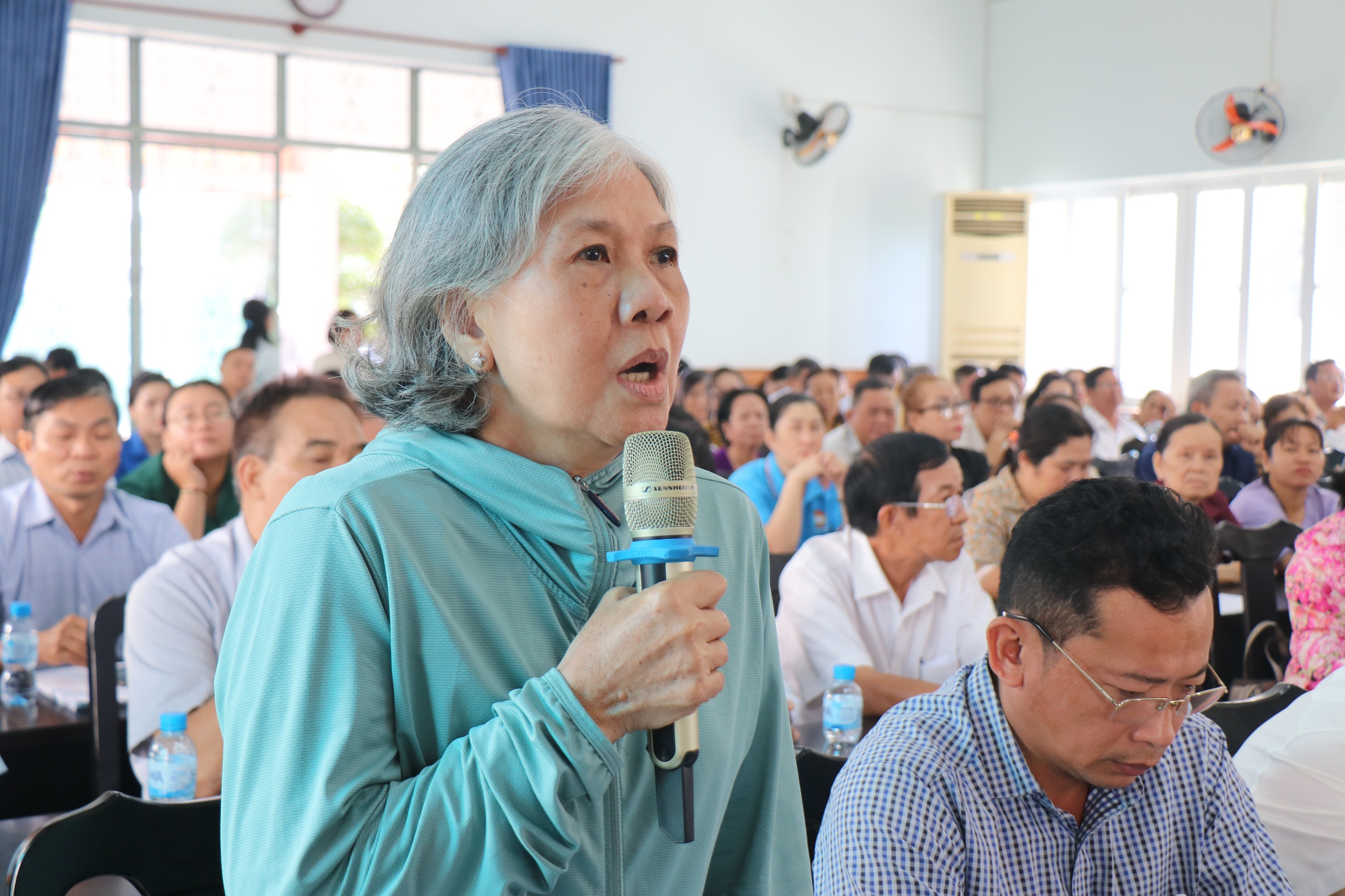 Cử tri TP.HCM kiến nghị xử lý người đứng đầu nhà trường nếu xảy ra lạm thu- Ảnh 1. Cử tri TP.HCM kiến nghị xử lý người đứng đầu nhà trường nếu xảy ra lạm thu- Ảnh 1.