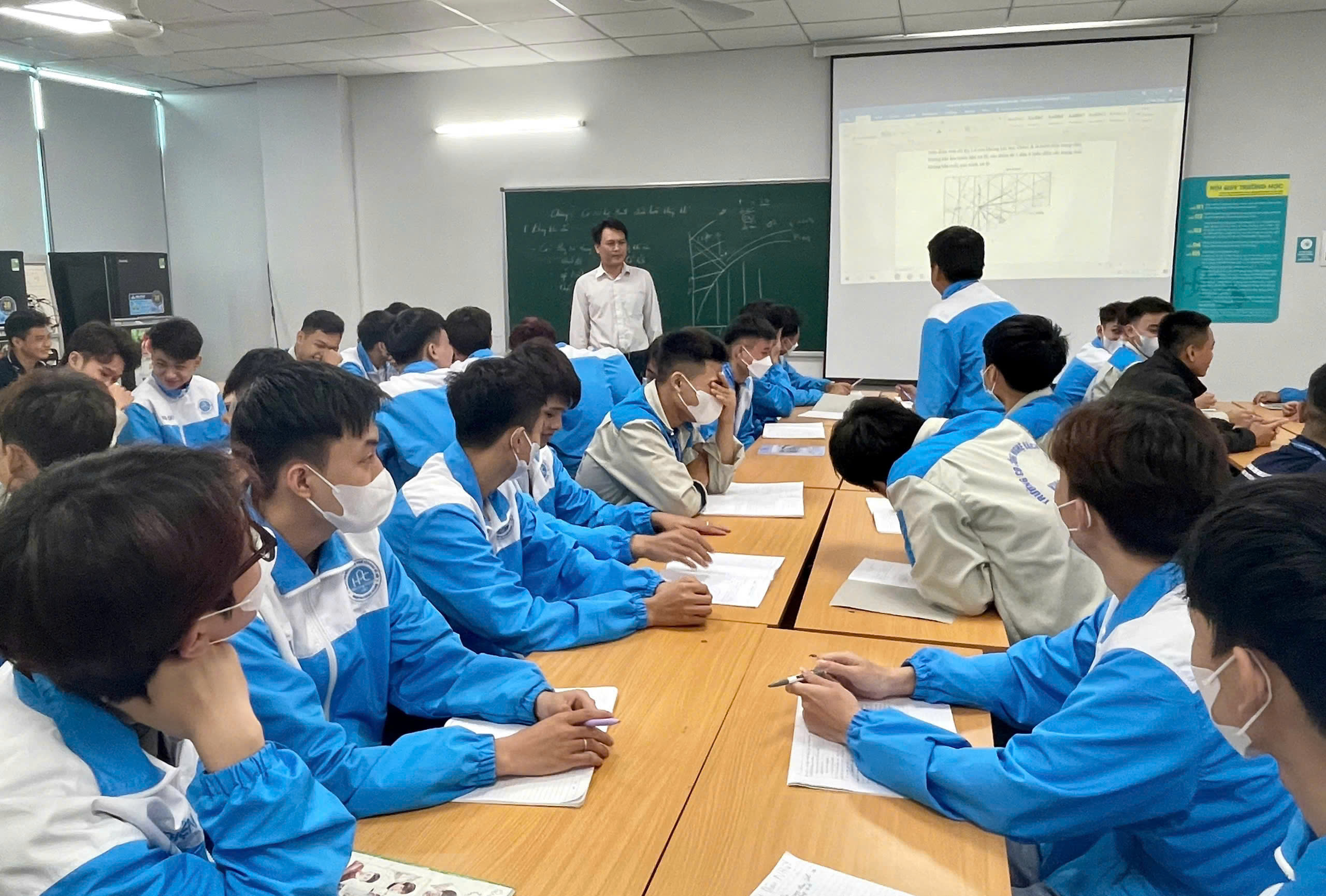 Cửa liên thông đại học sắp 'thông'- Ảnh 1. Cửa liên thông đại học sắp 'thông'- Ảnh 1.
