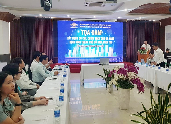 toạ đàm “Xây dựng cơ chế, chính sách cho Đà Nẵng - Định hình thành phố đổi mới sáng tạo” sáng 29/10. toạ đàm “Xây dựng cơ chế, chính sách cho Đà Nẵng - Định hình thành phố đổi mới sáng tạo” sáng 29/10.