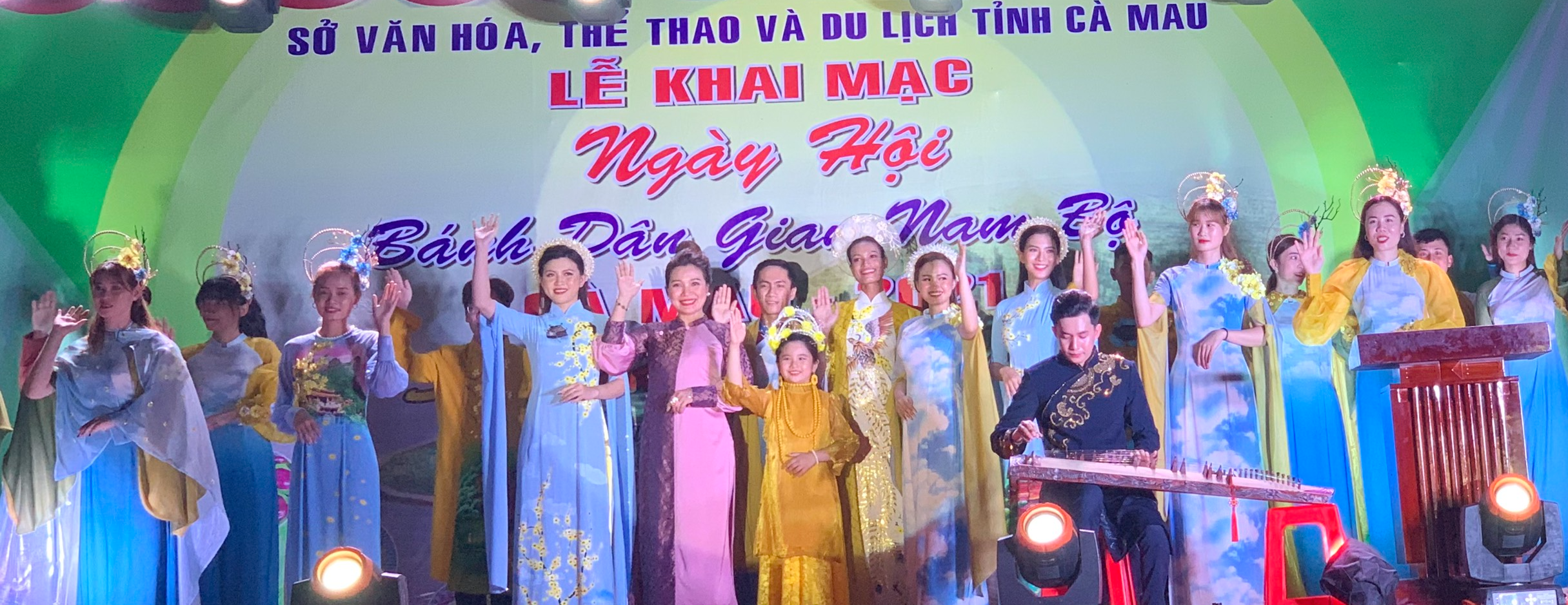 Đặc sắc bánh “phu thê” thể hiện chủ quyền biển đảo Việt Nam - Ảnh 14. Đặc sắc bánh “phu thê” thể hiện chủ quyền biển đảo Việt Nam - Ảnh 14.