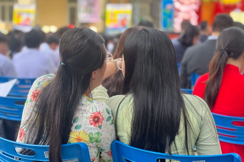Đề xuất miễn học phí cho con giáo viên: Cô giáo ở TPHCM xin... không nhận - 1 Đề xuất miễn học phí cho con giáo viên: Cô giáo ở TPHCM xin... không nhận - 1