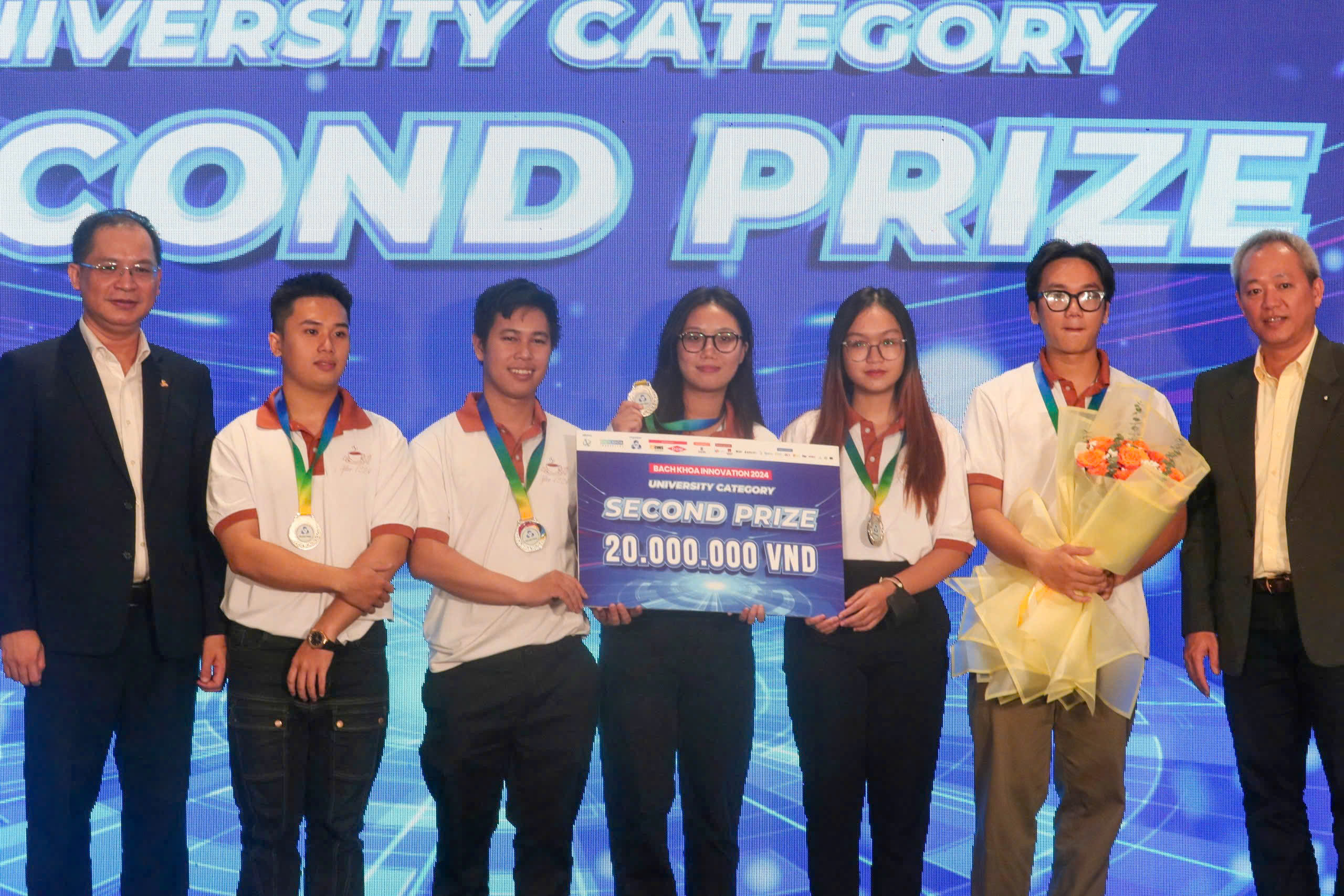 Độc lạ 'cà phê thủy nướng' của sinh viên Bách khoa- Ảnh 1. Độc lạ 'cà phê thủy nướng' của sinh viên Bách khoa- Ảnh 1.