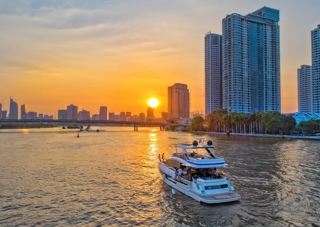 Du khách sẽ được trải nghiệm những gì trên du thuyền sang trọng?- Ảnh 1. Du khách sẽ được trải nghiệm những gì trên du thuyền sang trọng?- Ảnh 1.