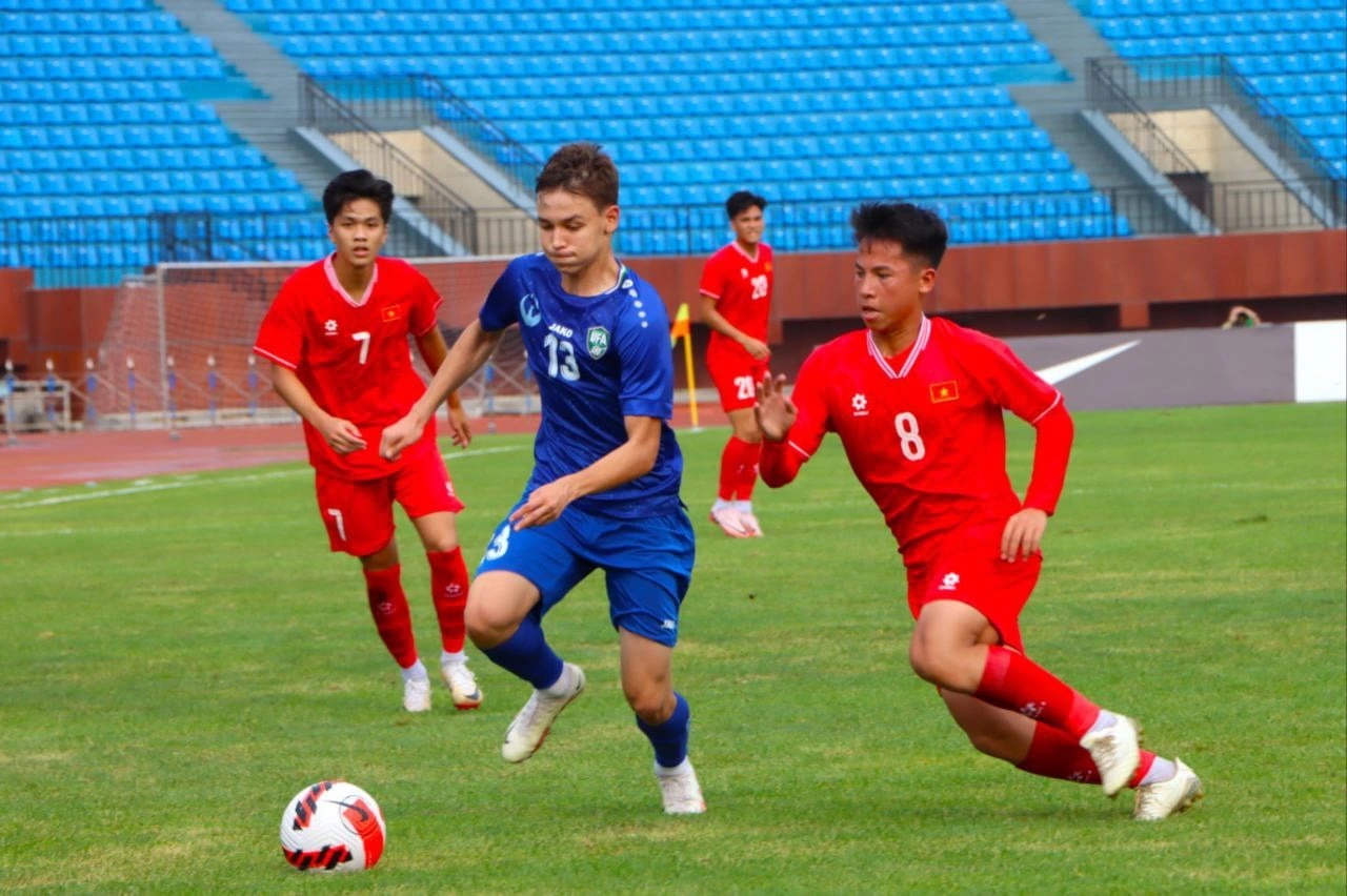 Giải đấu bất ngờ biến động, U.17 Việt Nam 'nguy hiểm' nếu không giành ngôi nhất- Ảnh 1. Giải đấu bất ngờ biến động, U.17 Việt Nam 'nguy hiểm' nếu không giành ngôi nhất- Ảnh 1.