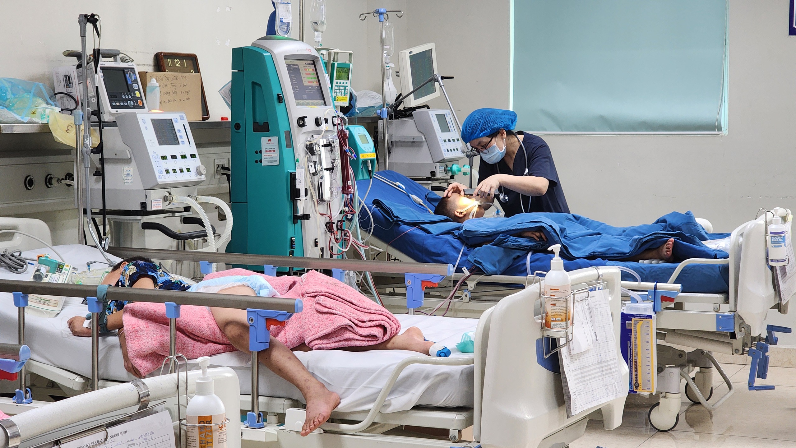Giao mùa, trẻ viêm màng não nhập viện tăng mạnh- Ảnh 1. Giao mùa, trẻ viêm màng não nhập viện tăng mạnh- Ảnh 1.