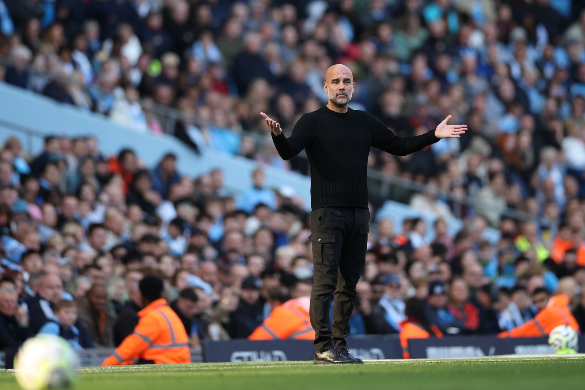 HLV Pep Guardiola tiết lộ tương lai và tình yêu với Messi- Ảnh 1. HLV Pep Guardiola tiết lộ tương lai và tình yêu với Messi- Ảnh 1.