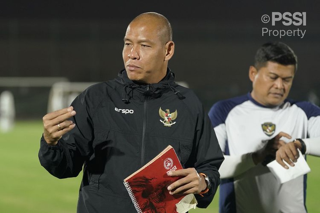 HLV U17 Indonesia xấu hổ vì đội nhà… chơi đá ma, gây ức chế CĐV - 2 HLV U17 Indonesia xấu hổ vì đội nhà… chơi đá ma, gây ức chế CĐV - 2