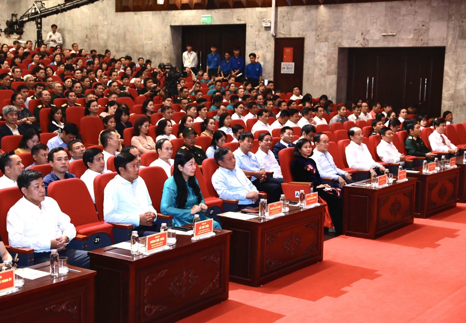 Các đại biểu dự Lễ phát động Tháng cao điểm ''Vì người nghèo'' và an sinh xã hội năm 2024