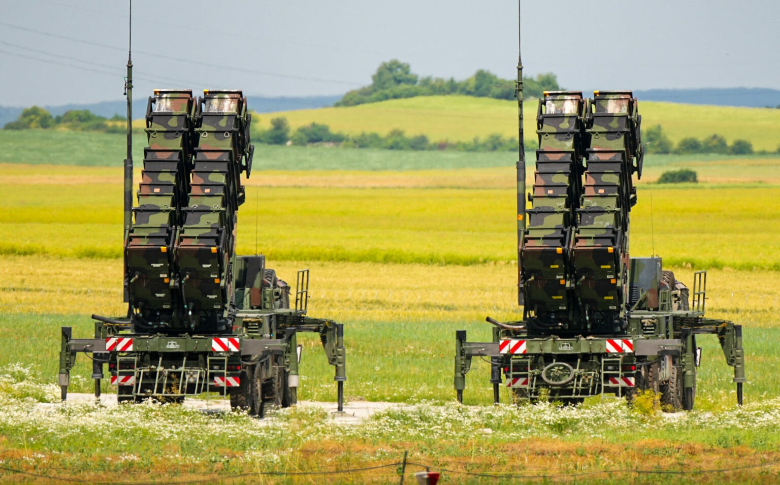 Hãng Raytheon gian lận Bộ Quốc phòng Mỹ gần 1 tỉ USD về tên lửa Patriot, radar- Ảnh 1. Hãng Raytheon gian lận Bộ Quốc phòng Mỹ gần 1 tỉ USD về tên lửa Patriot, radar- Ảnh 1.