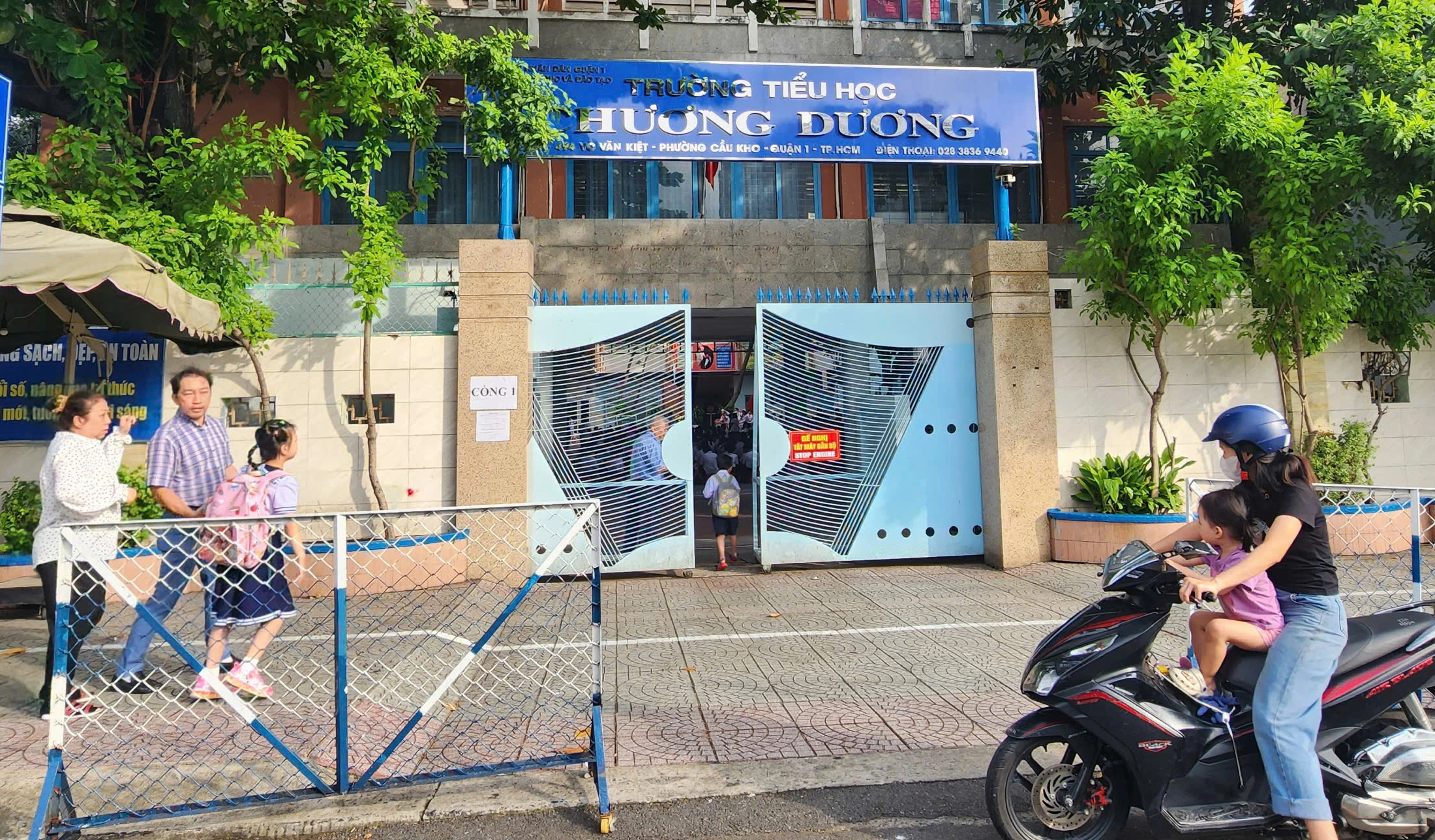 TP.HCM: Hiệu trưởng các trường bị dư luận, báo chí phản ánh phải kiểm điểm- Ảnh 1. TP.HCM: Hiệu trưởng các trường bị dư luận, báo chí phản ánh phải kiểm điểm- Ảnh 1.