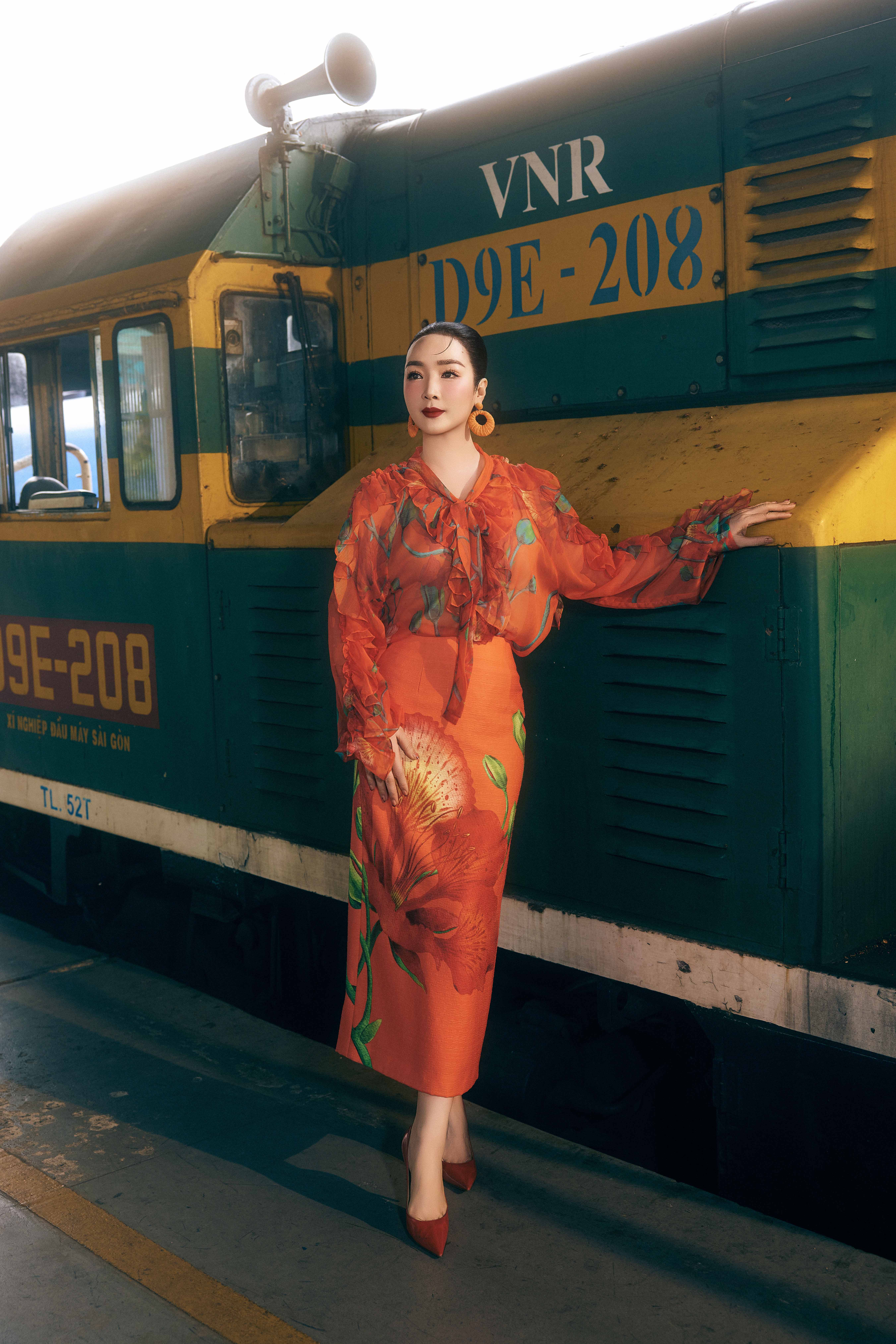 Hoa hậu Giáng My chuộng phong cách cổ điển- Ảnh 1. Hoa hậu Giáng My chuộng phong cách cổ điển- Ảnh 1.