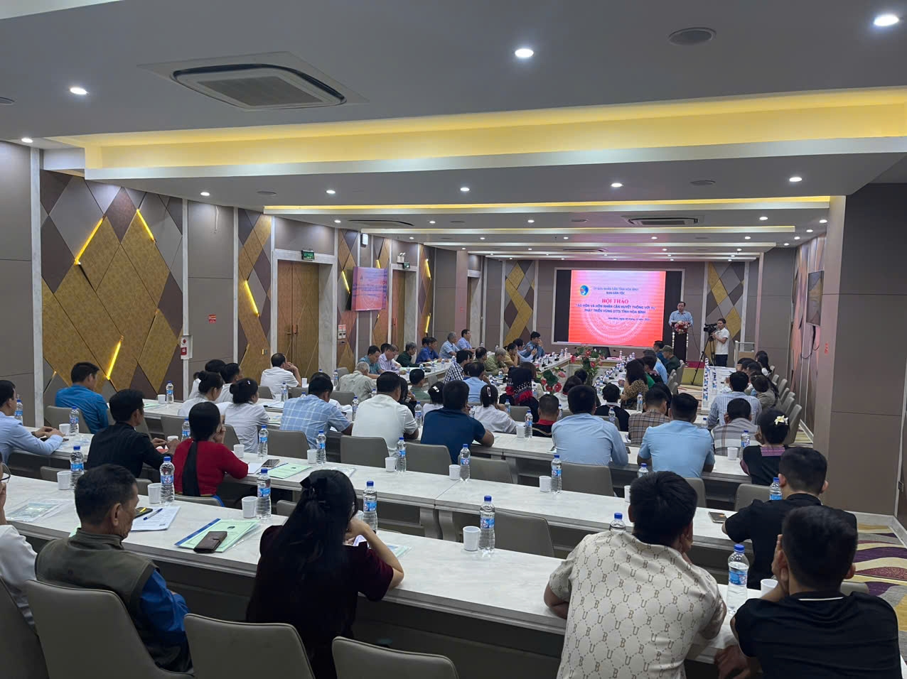 Quang cảnh Hội thảo Quang cảnh Hội thảo