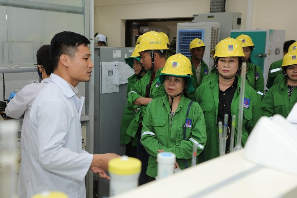Khách hàng khám phá quy trình sản xuất tại Nhà máy Đạm Phú Mỹ - 1 Khách hàng khám phá quy trình sản xuất tại Nhà máy Đạm Phú Mỹ - 1