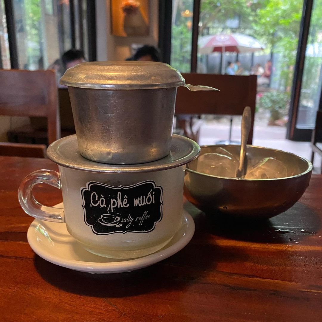 Lạ lùng cà phê muối xứ Huế - Ảnh 1. Lạ lùng cà phê muối xứ Huế - Ảnh 1.
