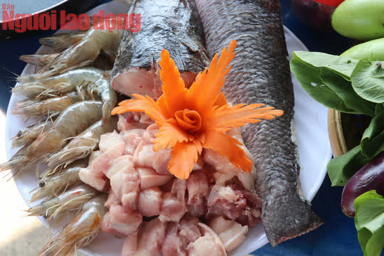 Món lẩu độc nhất thế gian - Ảnh 2. Món lẩu độc nhất thế gian - Ảnh 2.