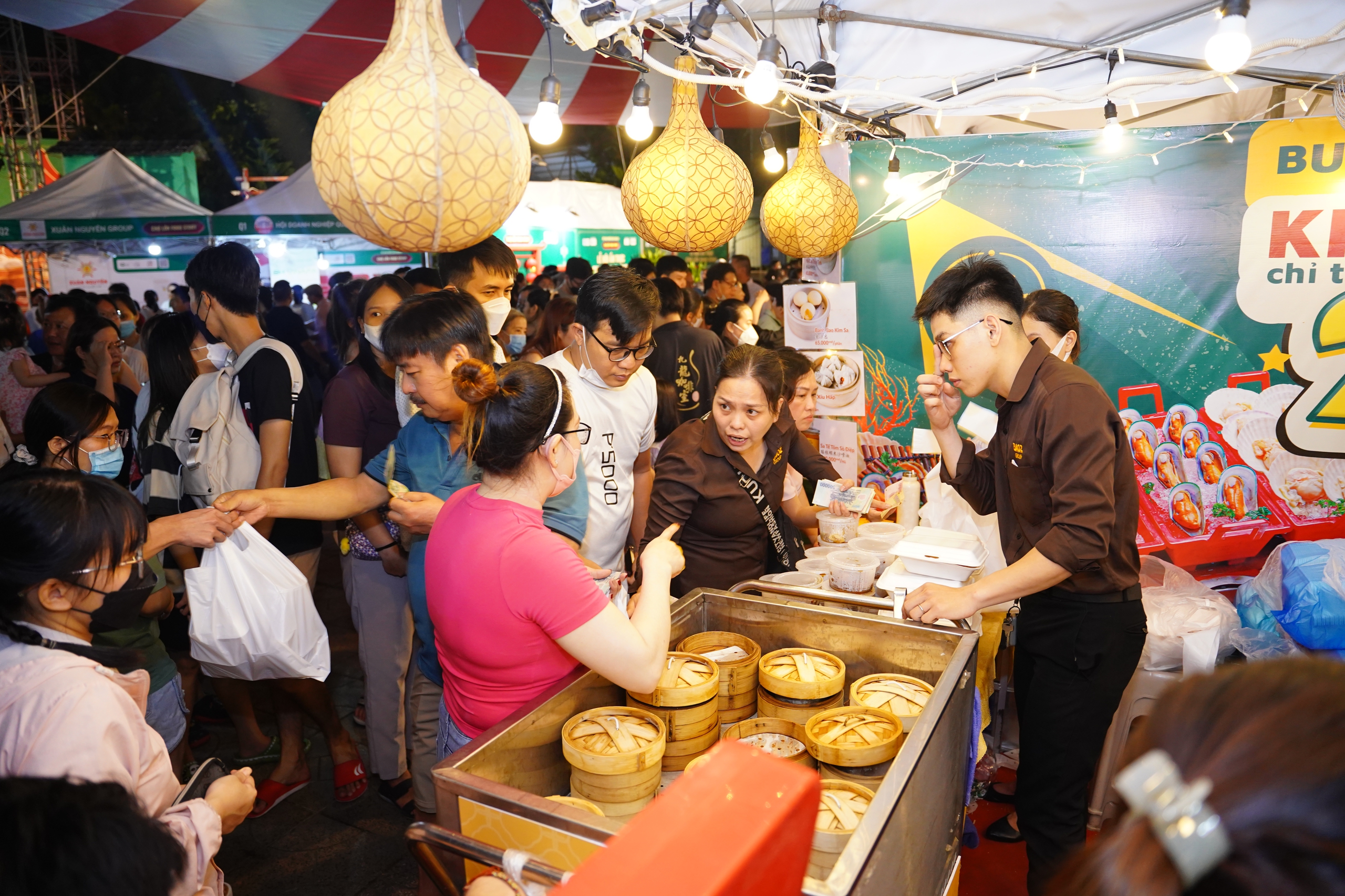 Cảnh báo chiêu trò lừa đảo đặt tour, vé máy bay, khách sạn dịp Tết- Ảnh 1. Cảnh báo chiêu trò lừa đảo đặt tour, vé máy bay, khách sạn dịp Tết- Ảnh 1.