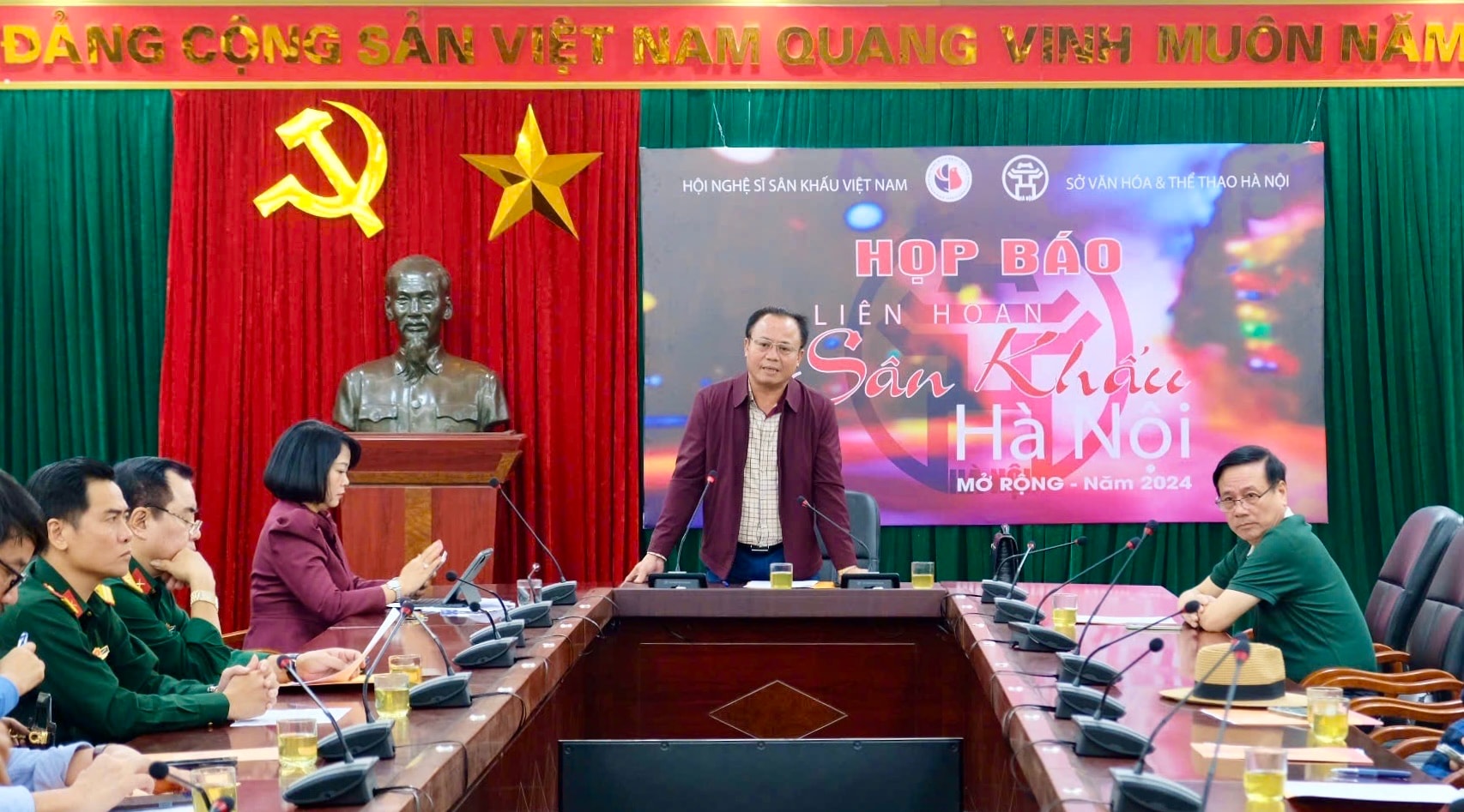 Liên hoan Sâu khấu Hà Nội mở rộng 2024 quy tụ 11 vở diễn mới của sân khấu - Ảnh 1. Liên hoan Sâu khấu Hà Nội mở rộng 2024 quy tụ 11 vở diễn mới của sân khấu - Ảnh 1.