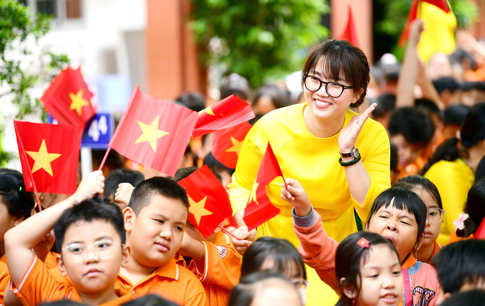 Luật Nhà giáo: Nâng thu nhập, vị thế người thầy - Ảnh 1. Luật Nhà giáo: Nâng thu nhập, vị thế người thầy - Ảnh 1.