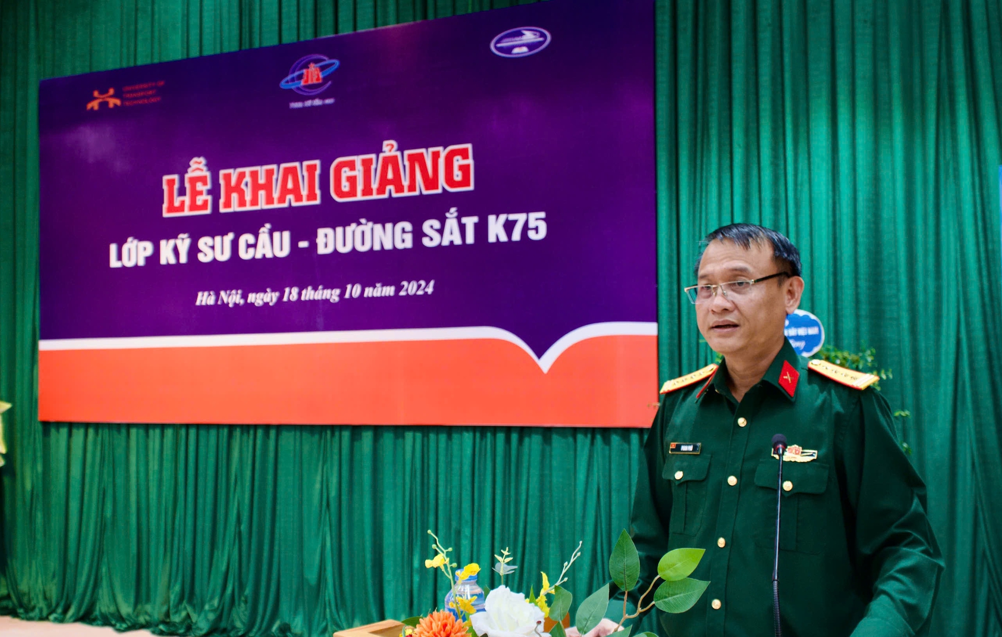 Một tổng công ty xây dựng quân đội đặt hàng đào tạo kỹ sư cầu đường sắt- Ảnh 1. Một tổng công ty xây dựng quân đội đặt hàng đào tạo kỹ sư cầu đường sắt- Ảnh 1.