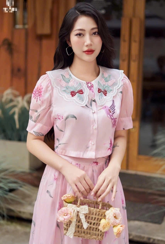 Muốn trẻ trung xinh đẹp, đừng quên diện váy hoa- Ảnh 8. Muốn trẻ trung xinh đẹp, đừng quên diện váy hoa- Ảnh 8.