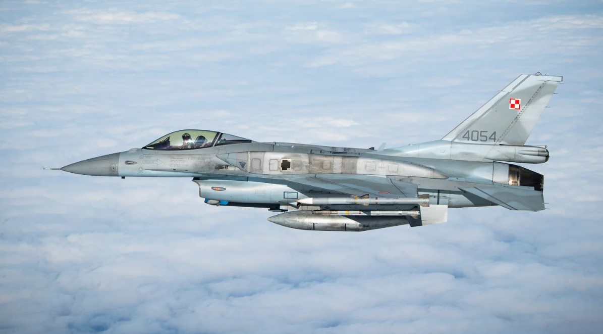 Mỹ duyệt gói nâng cấp F-16 trị giá hơn 7 tỉ USD cho Ba Lan- Ảnh 1. Mỹ duyệt gói nâng cấp F-16 trị giá hơn 7 tỉ USD cho Ba Lan- Ảnh 1.