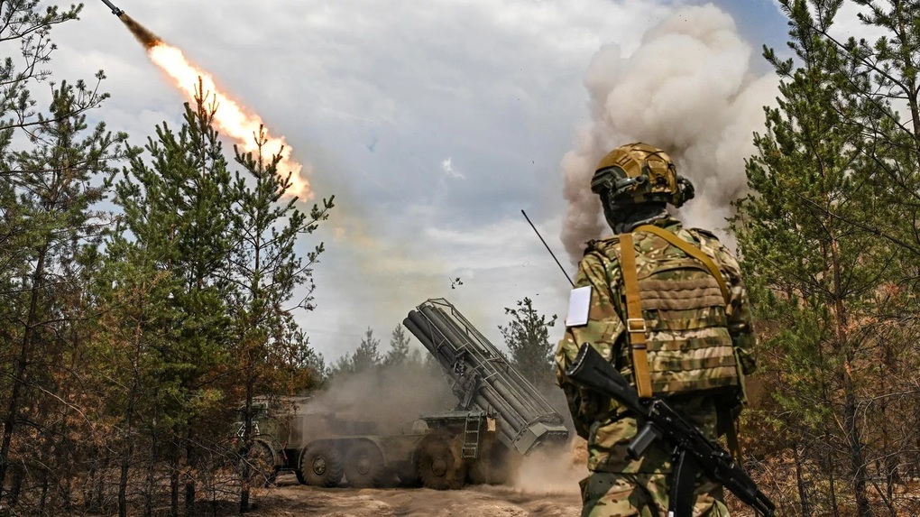 Nga chọc sâu vào pháo đài chiến lược, tìm cách đẩy Ukraine khỏi Donetsk - 1 Nga chọc sâu vào pháo đài chiến lược, tìm cách đẩy Ukraine khỏi Donetsk - 1